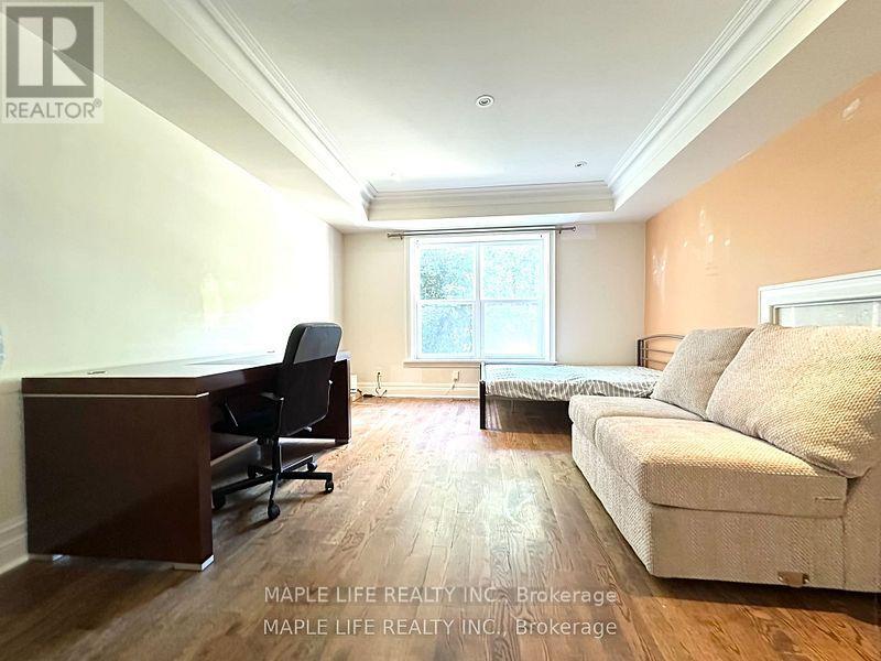 16 Brian Cliff Drive, Toronto, Ontario  M3B 2G2 - Photo 16 - C12437239