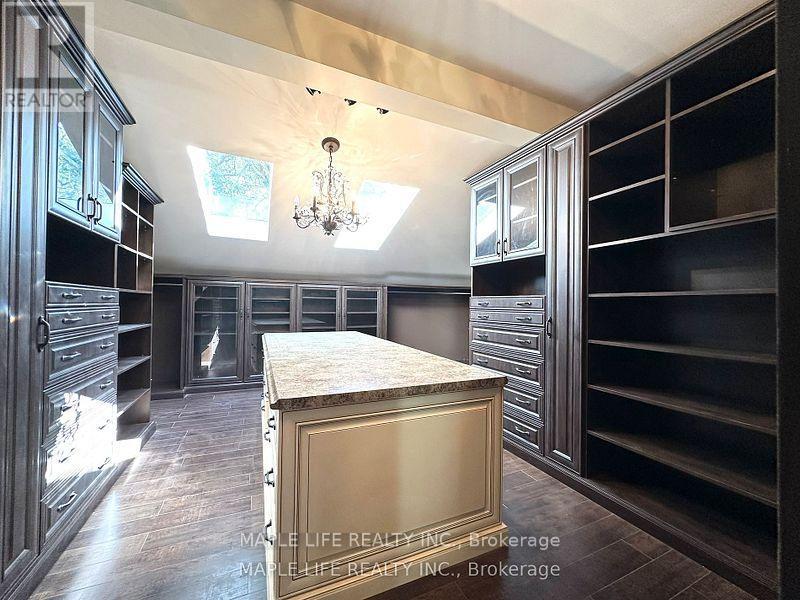 16 Brian Cliff Drive, Toronto, Ontario  M3B 2G2 - Photo 19 - C12437239