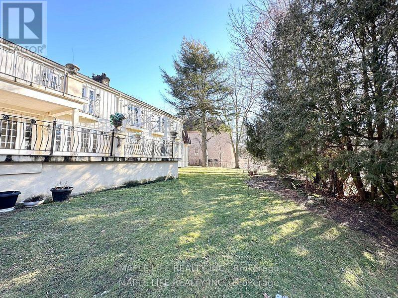 16 Brian Cliff Drive, Toronto, Ontario  M3B 2G2 - Photo 30 - C12437239