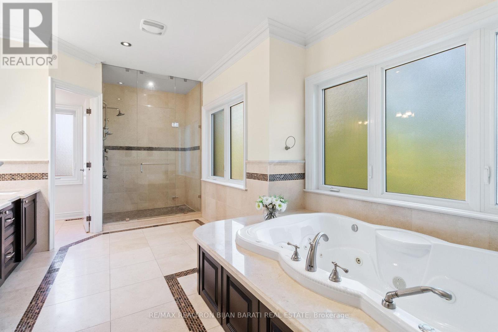 255 Homewood Avenue, Toronto, Ontario  M2R 2N4 - Photo 28 - C12437251