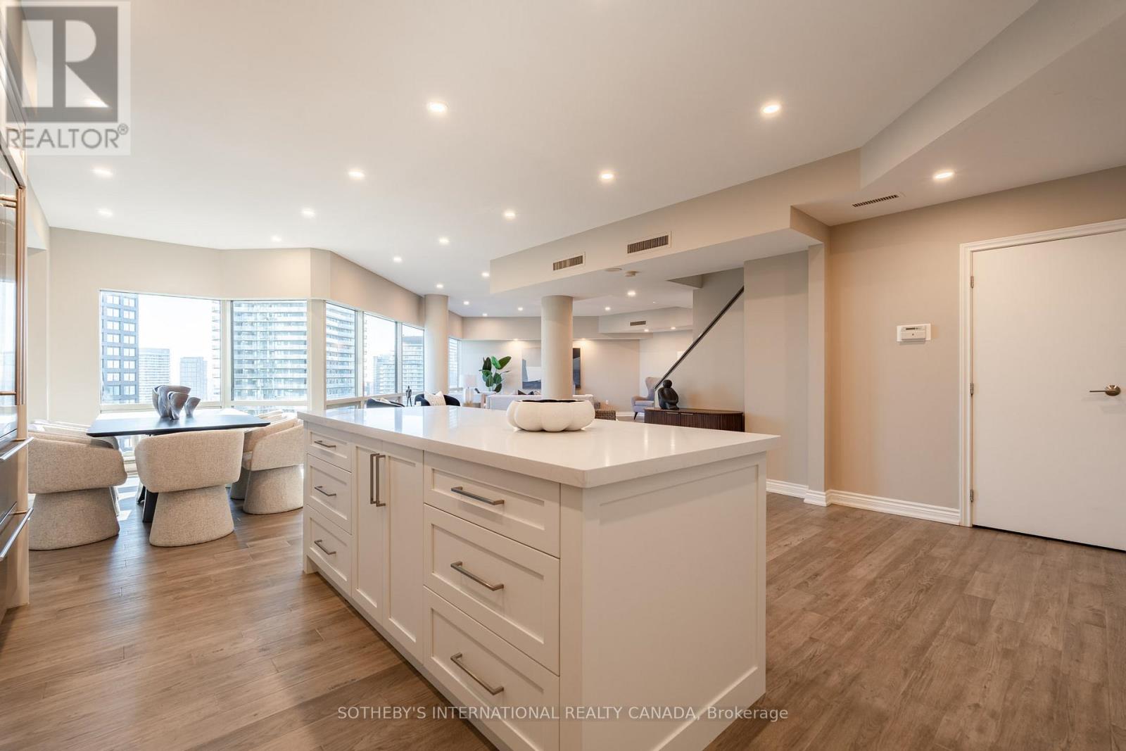 Ph 7 - 1001 Bay Street, Toronto, Ontario  M5S 3A6 - Photo 11 - C12437300