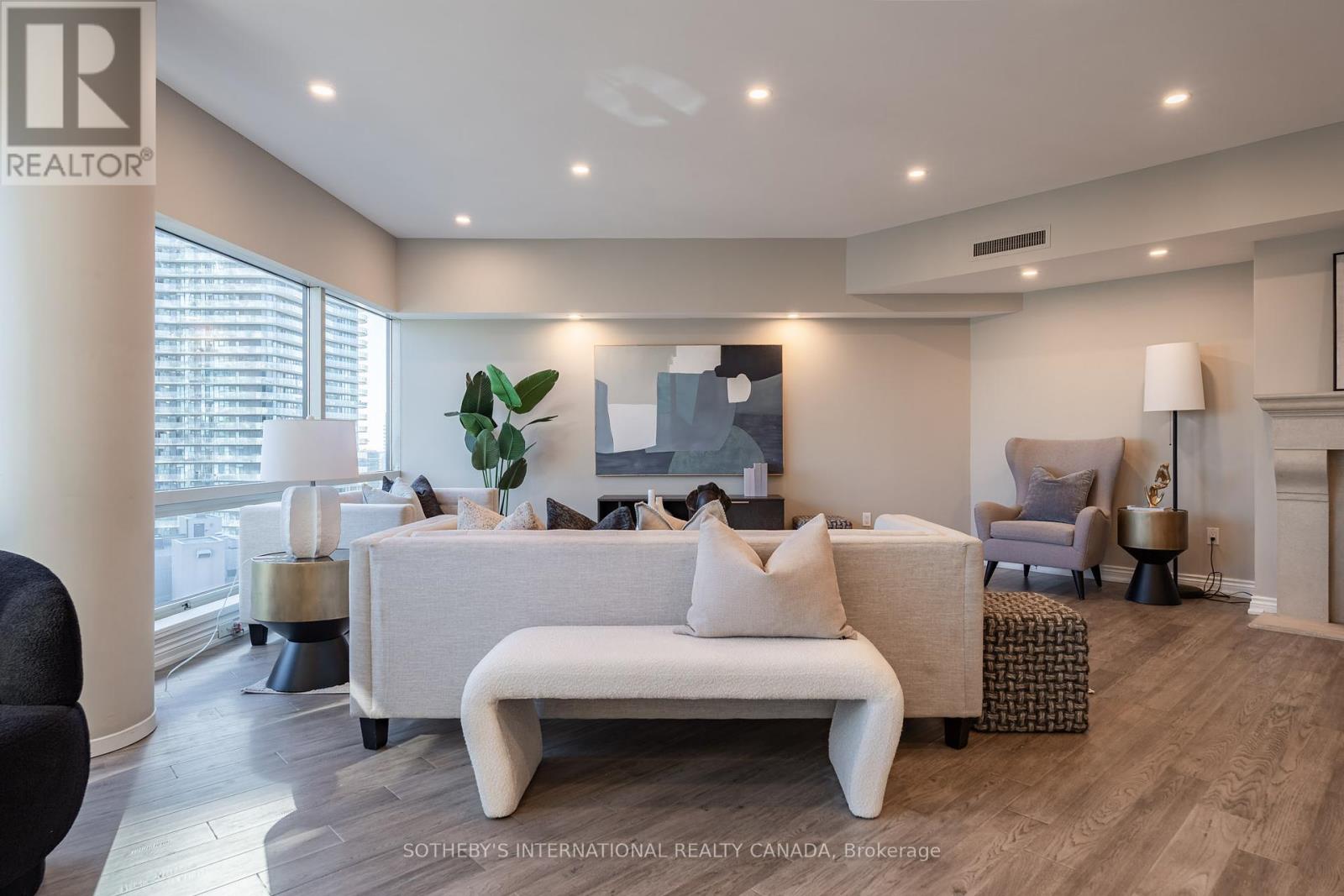 Ph 7 - 1001 Bay Street, Toronto, Ontario  M5S 3A6 - Photo 17 - C12437300