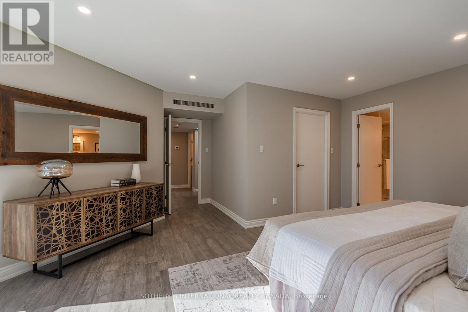 Ph 7 - 1001 Bay Street, Toronto, Ontario  M5S 3A6 - Photo 32 - C12437300