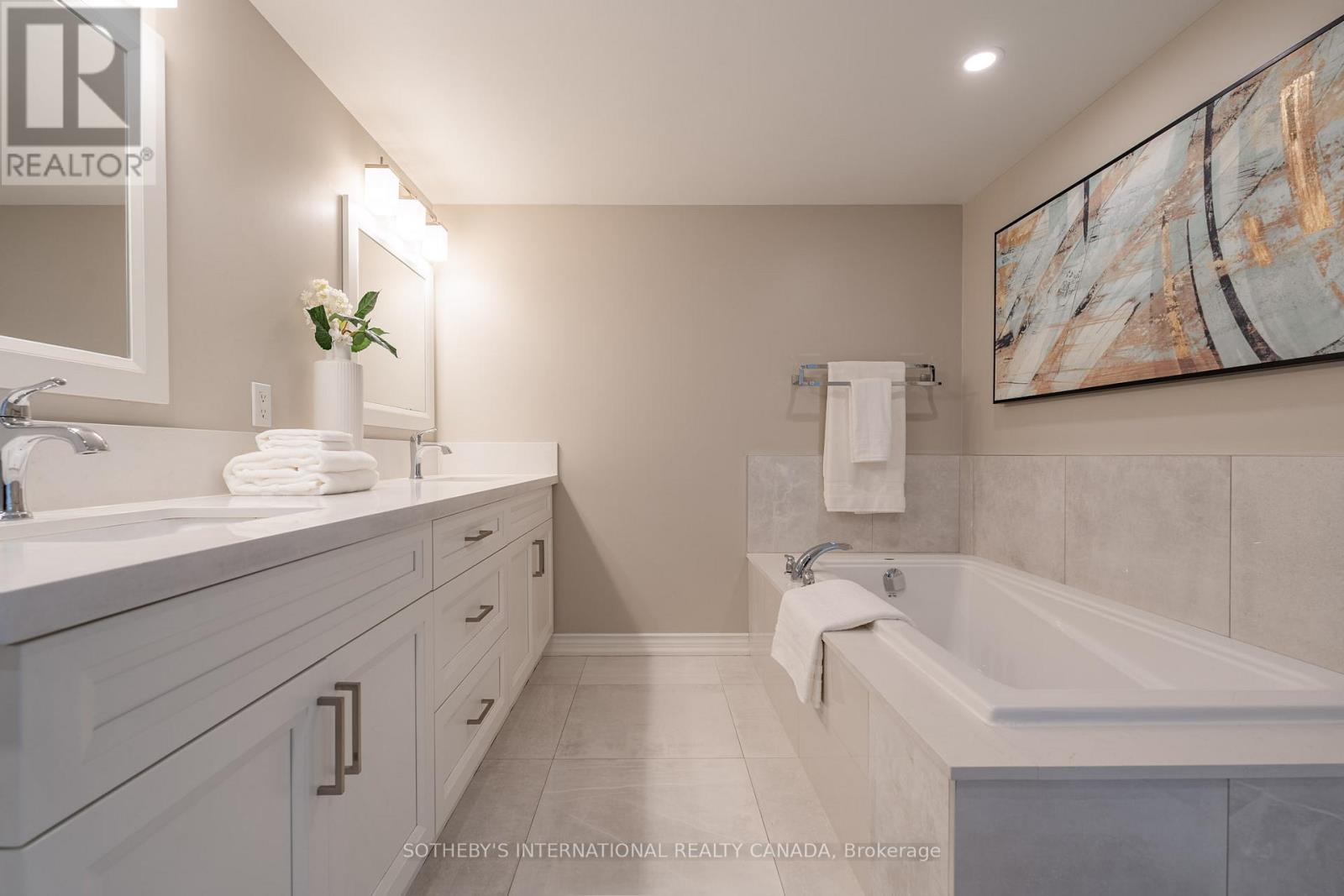 Ph 7 - 1001 Bay Street, Toronto, Ontario  M5S 3A6 - Photo 34 - C12437300