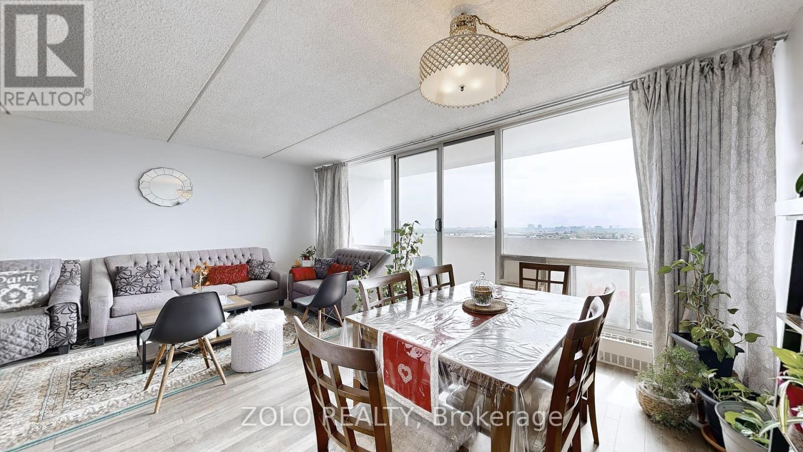 1015 - 2 Glamorgan Avenue, Toronto, Ontario  M1P 2M8 - Photo 13 - E12437153