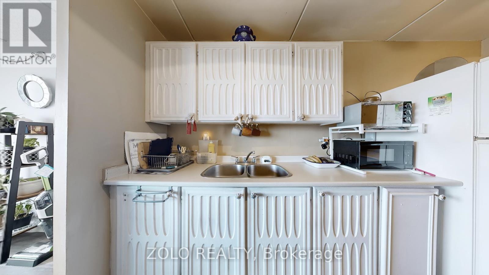 1015 - 2 Glamorgan Avenue, Toronto, Ontario  M1P 2M8 - Photo 15 - E12437153