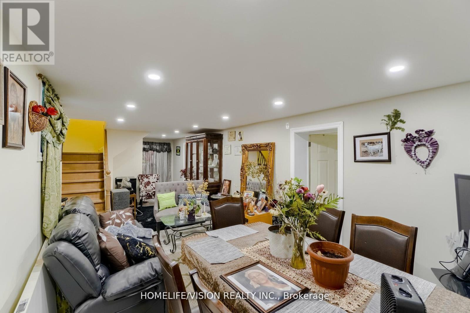 44 Armitage Drive, Toronto, Ontario  M1R 4Y1 - Photo 5 - E12437201