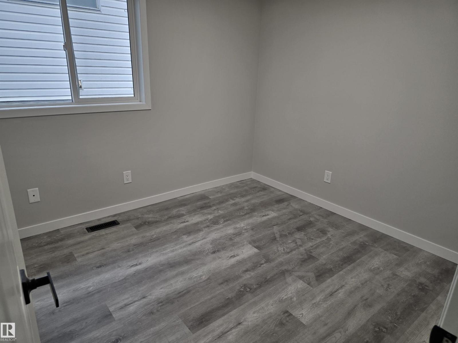 840 113a St Nw Nw, Edmonton, Alberta  T6J 6W4 - Photo 9 - E4460223