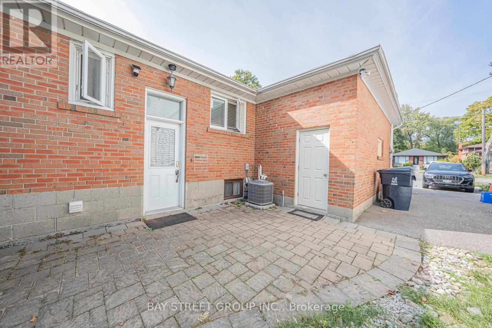 Lower - 149 Hendon Avenue, Toronto, Ontario  M2M 1A8 - Photo 2 - C12437326