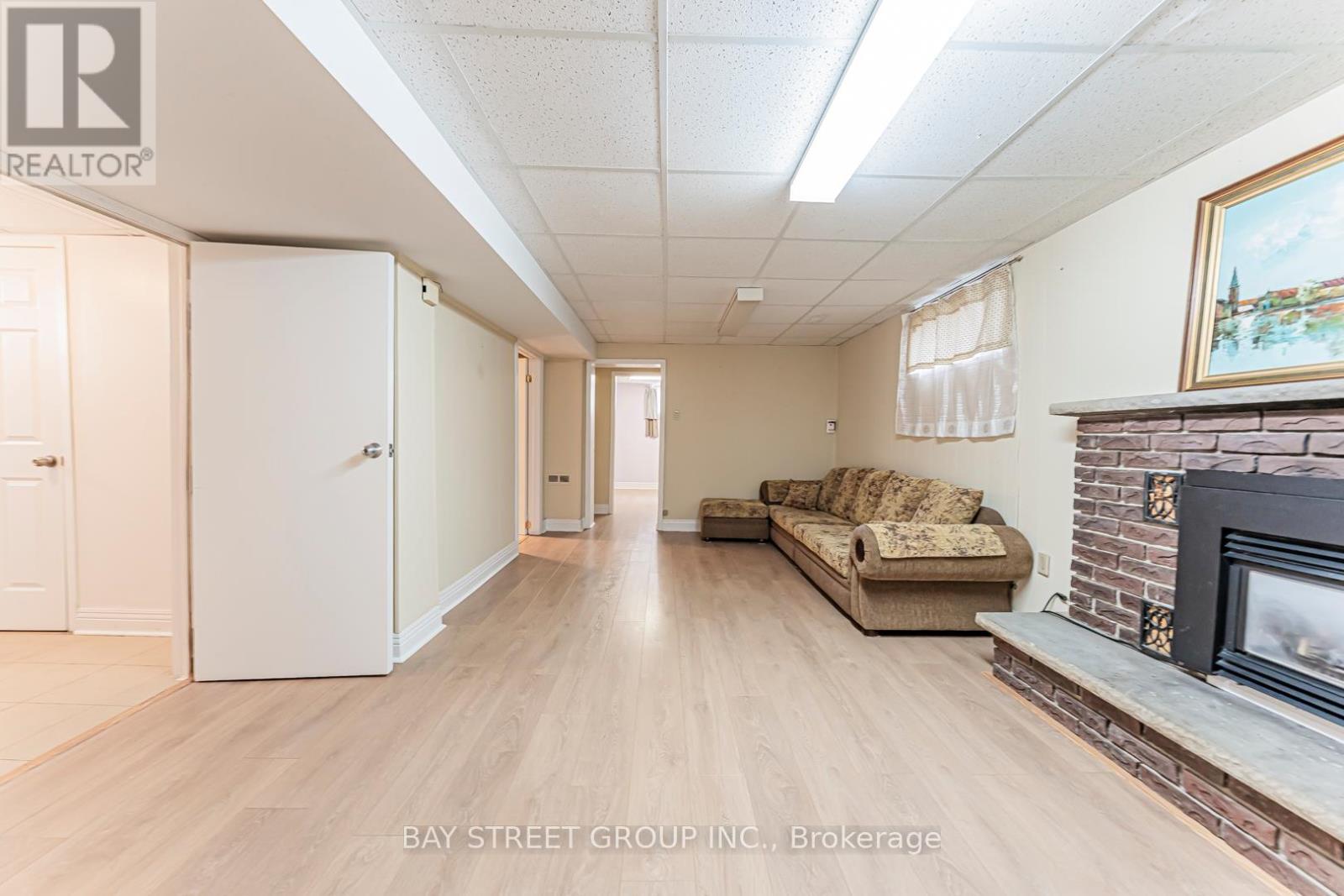 Lower - 149 Hendon Avenue, Toronto, Ontario  M2M 1A8 - Photo 5 - C12437326