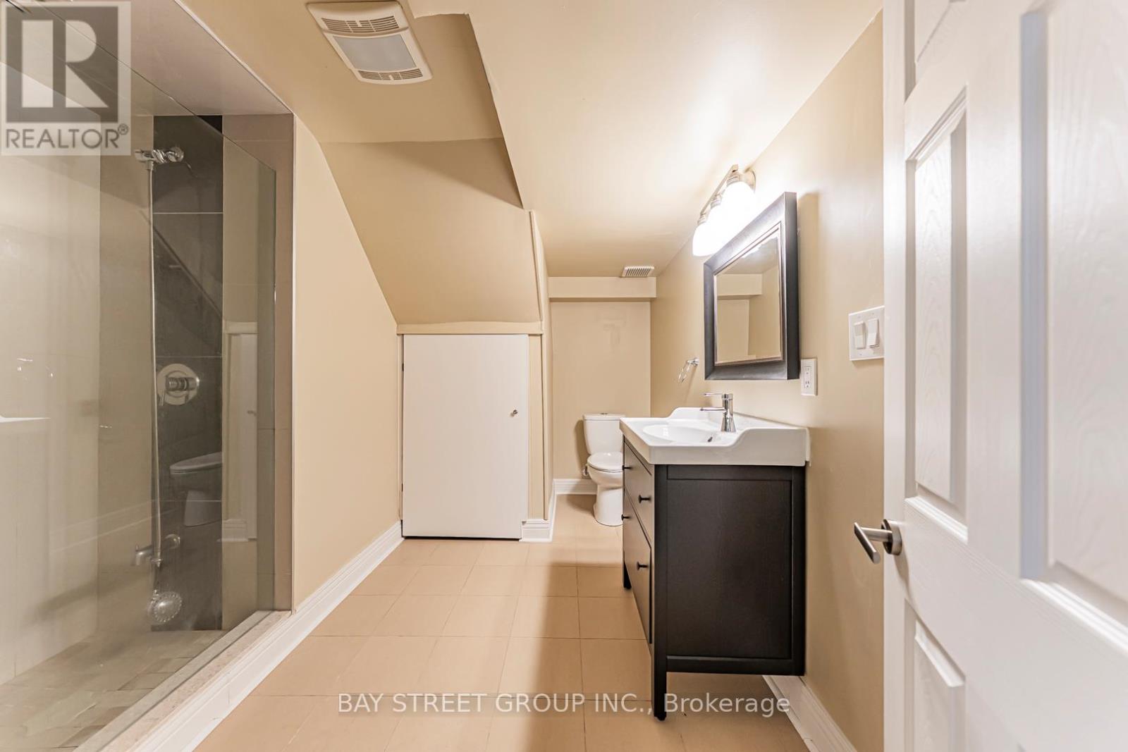 Lower - 149 Hendon Avenue, Toronto, Ontario  M2M 1A8 - Photo 6 - C12437326