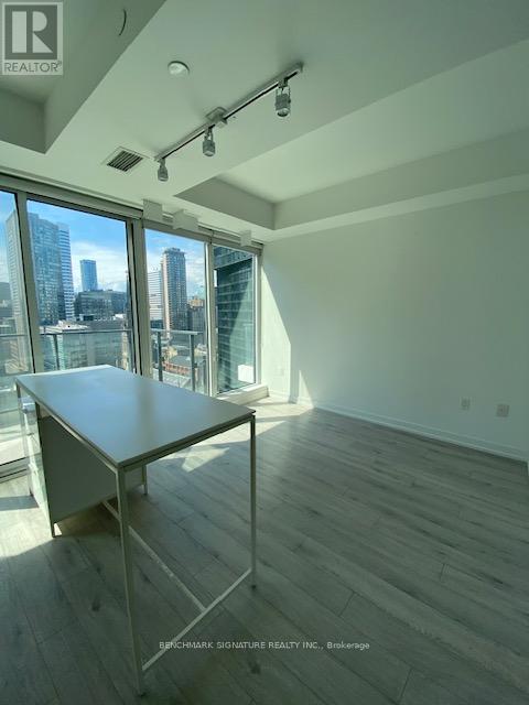 2101 - 77 Shuter Street, Toronto, Ontario  M5B 0B8 - Photo 3 - C12437371