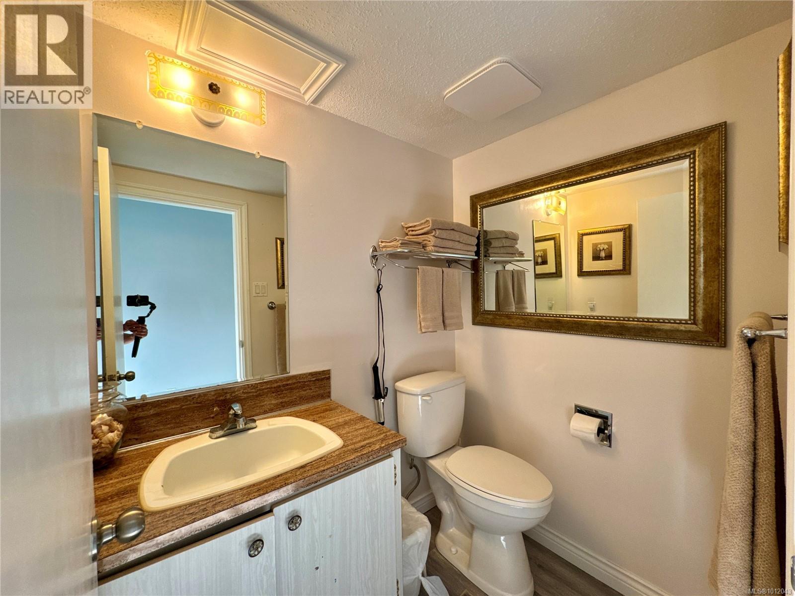 38 Clark Dr, Port Alice, British Columbia  V0N 2N0 - Photo 24 - 1012043
