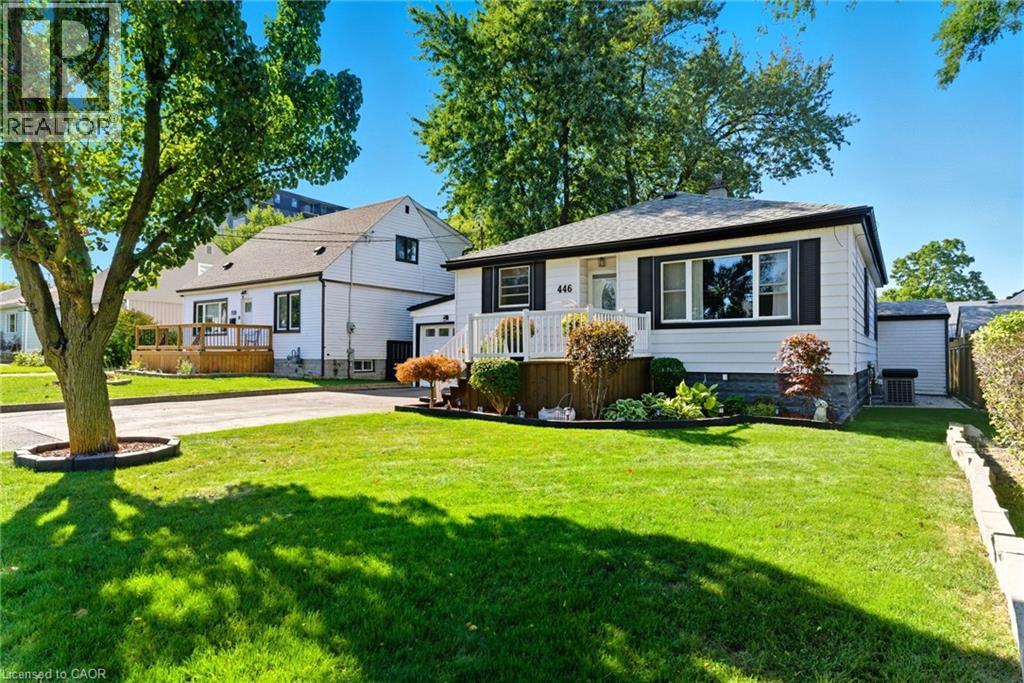 446 East 42nd Street, Hamilton, Ontario  L8T 3B3 - Photo 2 - 40770601
