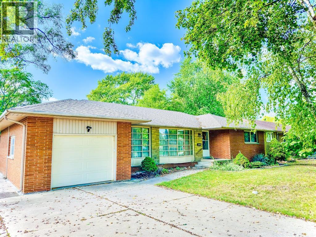 MLS# 25024935: 2797 WESTMINSTER BOULEVARD, Windsor, Canada