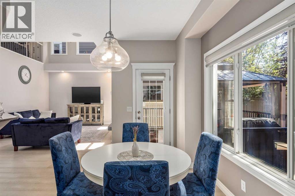 12481 Crestmont Boulevard Sw, Calgary, Alberta  T3B 5Z8 - Photo 11 - A2249604