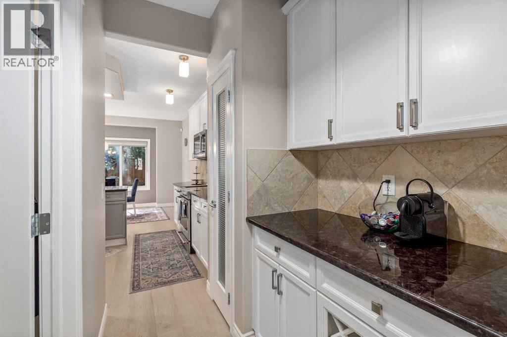 12481 Crestmont Boulevard Sw, Calgary, Alberta  T3B 5Z8 - Photo 8 - A2249604