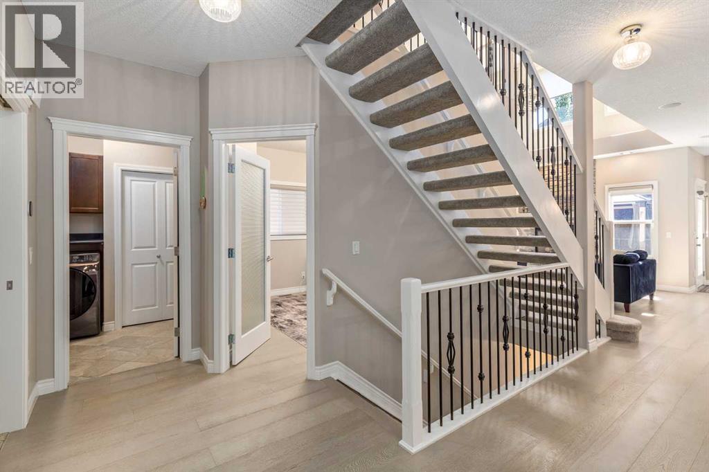 12481 Crestmont Boulevard Sw, Calgary, Alberta  T3B 5Z8 - Photo 16 - A2249604