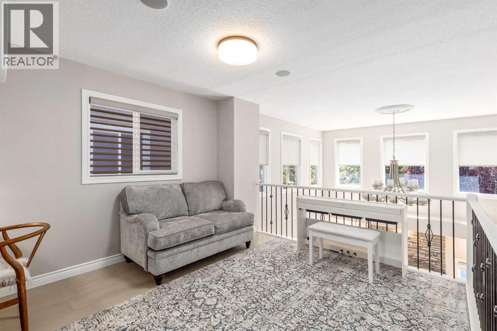 12481 Crestmont Boulevard Sw, Calgary, Alberta  T3B 5Z8 - Photo 21 - A2249604
