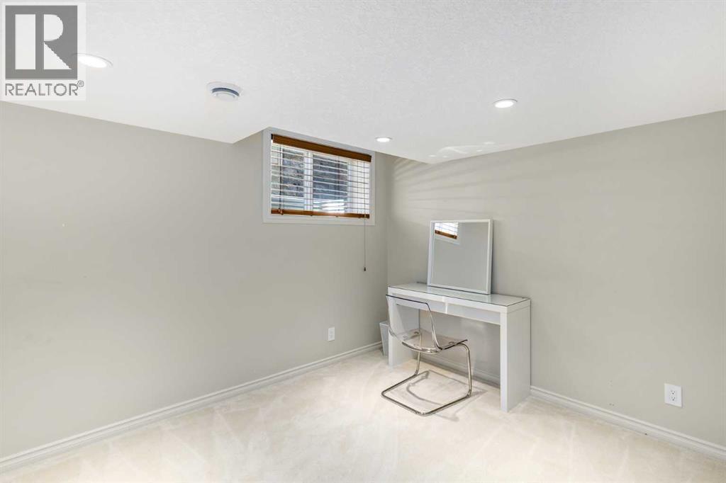 12481 Crestmont Boulevard Sw, Calgary, Alberta  T3B 5Z8 - Photo 37 - A2249604