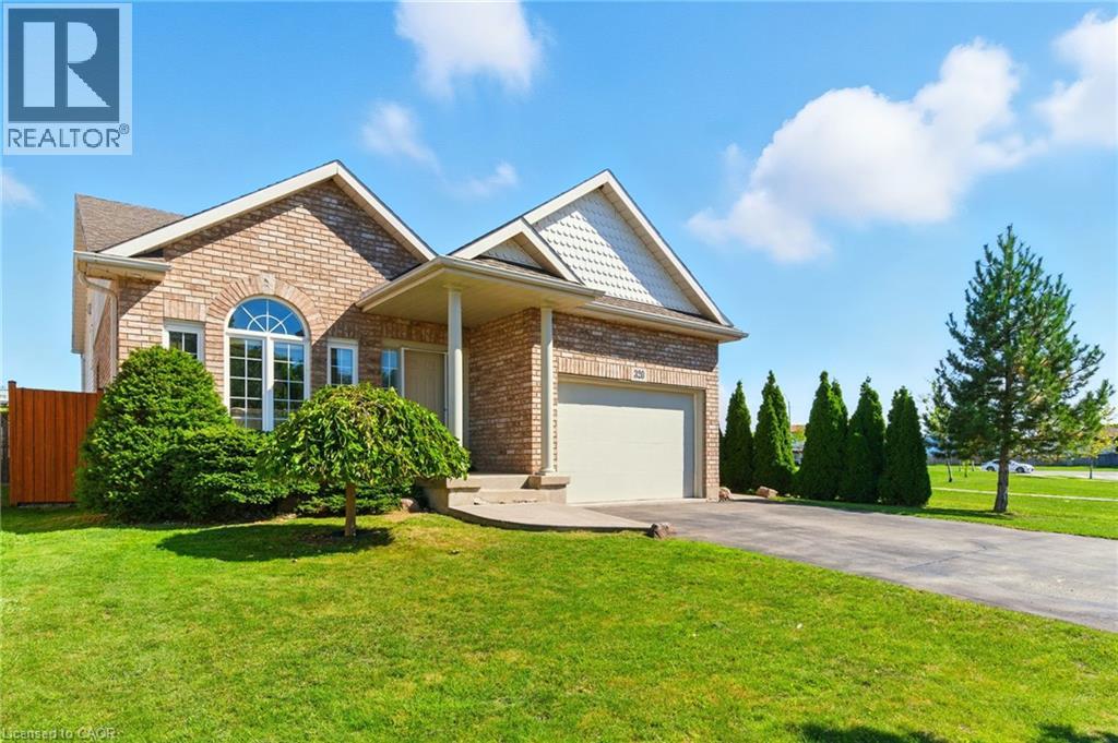 320 Winterberry Boulevard, Thorold, Ontario  L2V 5E6 - Photo 3 - 40773973