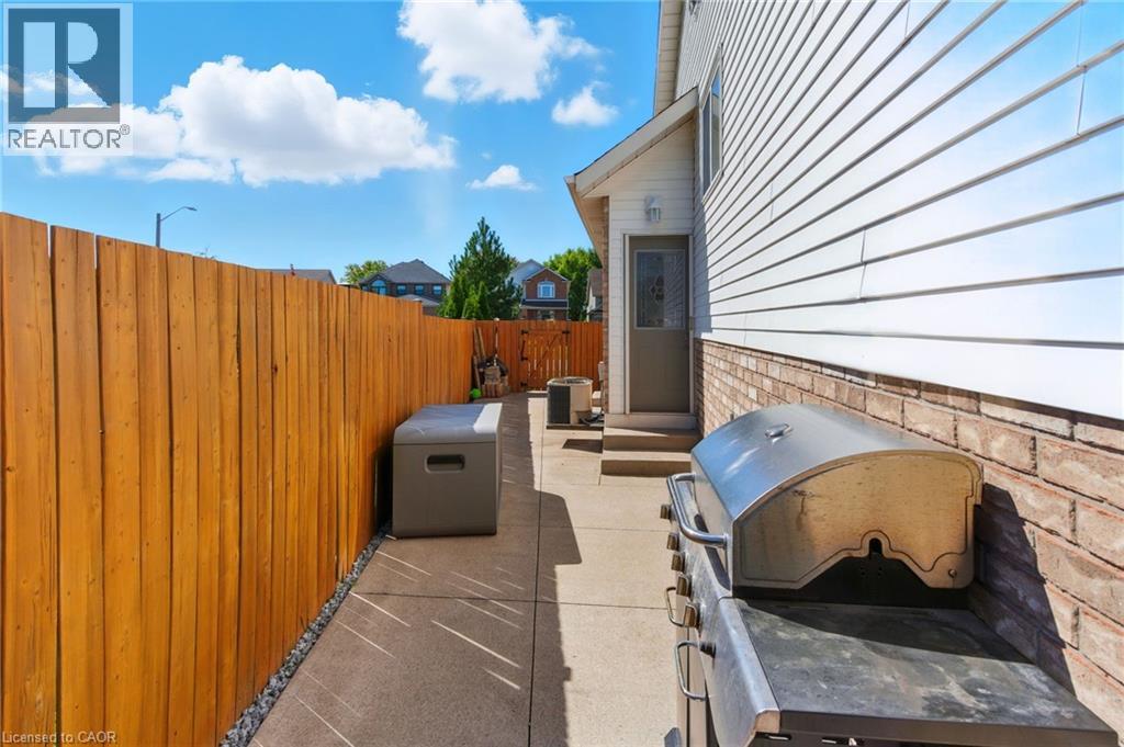 320 Winterberry Boulevard, Thorold, Ontario  L2V 5E6 - Photo 41 - 40773973