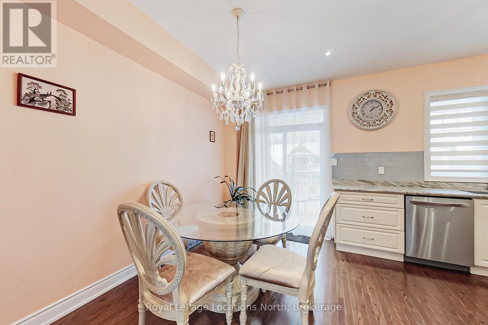11 Wally Drive, Wasaga Beach, Ontario  L9Z 0E4 - Photo 7 - S12437483