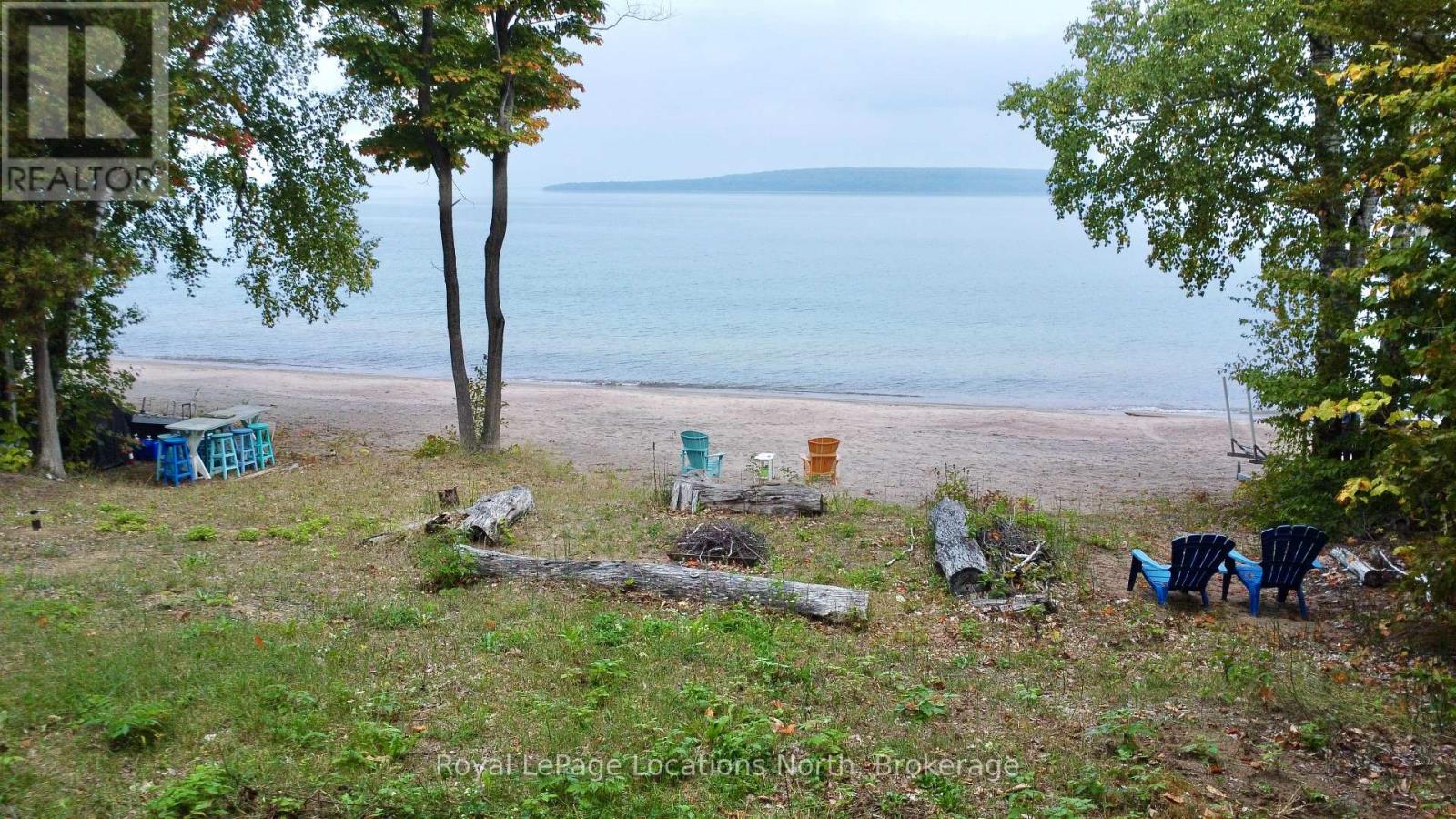 340 North Shore Drive, Tiny (Lafontaine), Ontario  L9M 0T8 - Photo 11 - S12437501