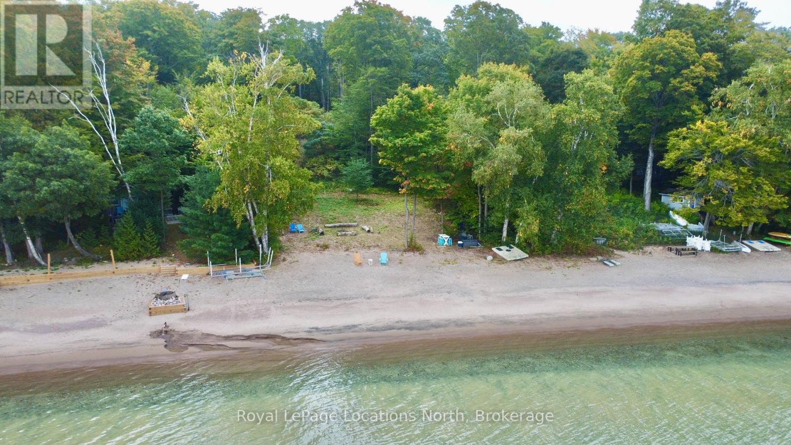 340 North Shore Drive, Tiny (Lafontaine), Ontario  L9M 0T8 - Photo 4 - S12437501