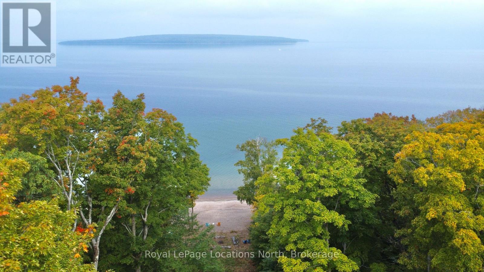 340 North Shore Drive, Tiny (Lafontaine), Ontario  L9M 0T8 - Photo 6 - S12437501