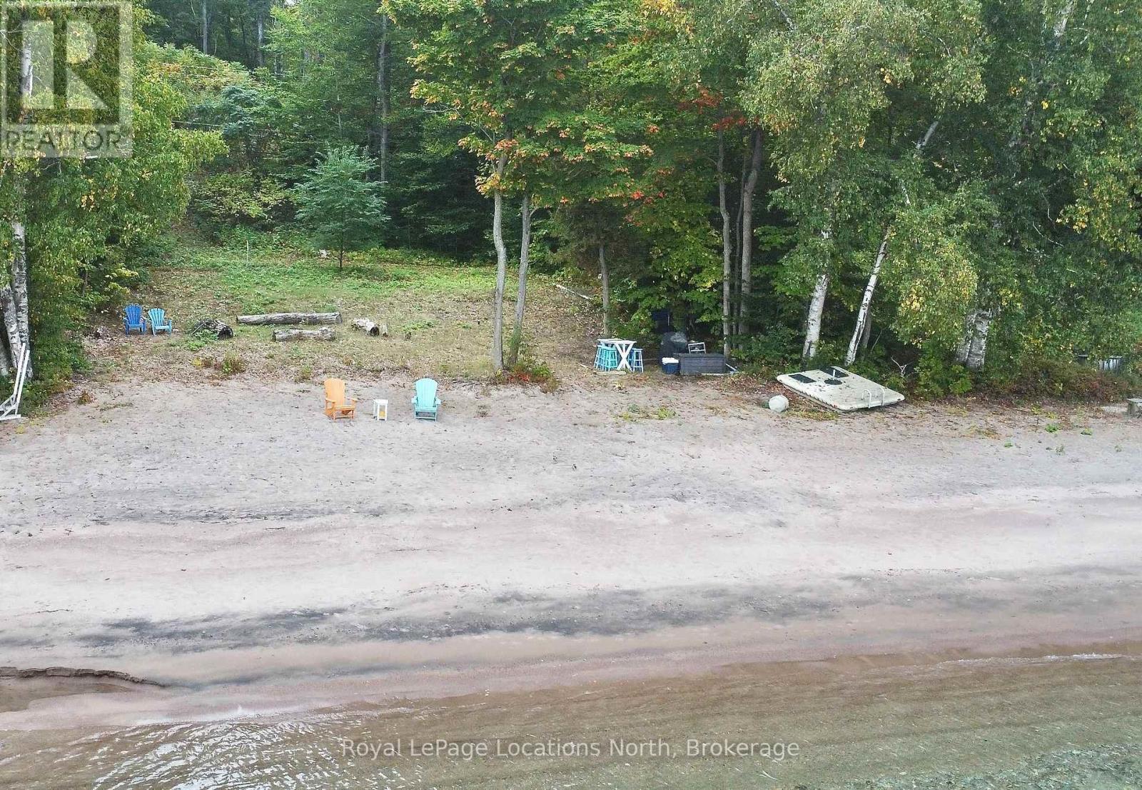 340 North Shore Drive, Tiny (Lafontaine), Ontario  L9M 0T8 - Photo 8 - S12437501