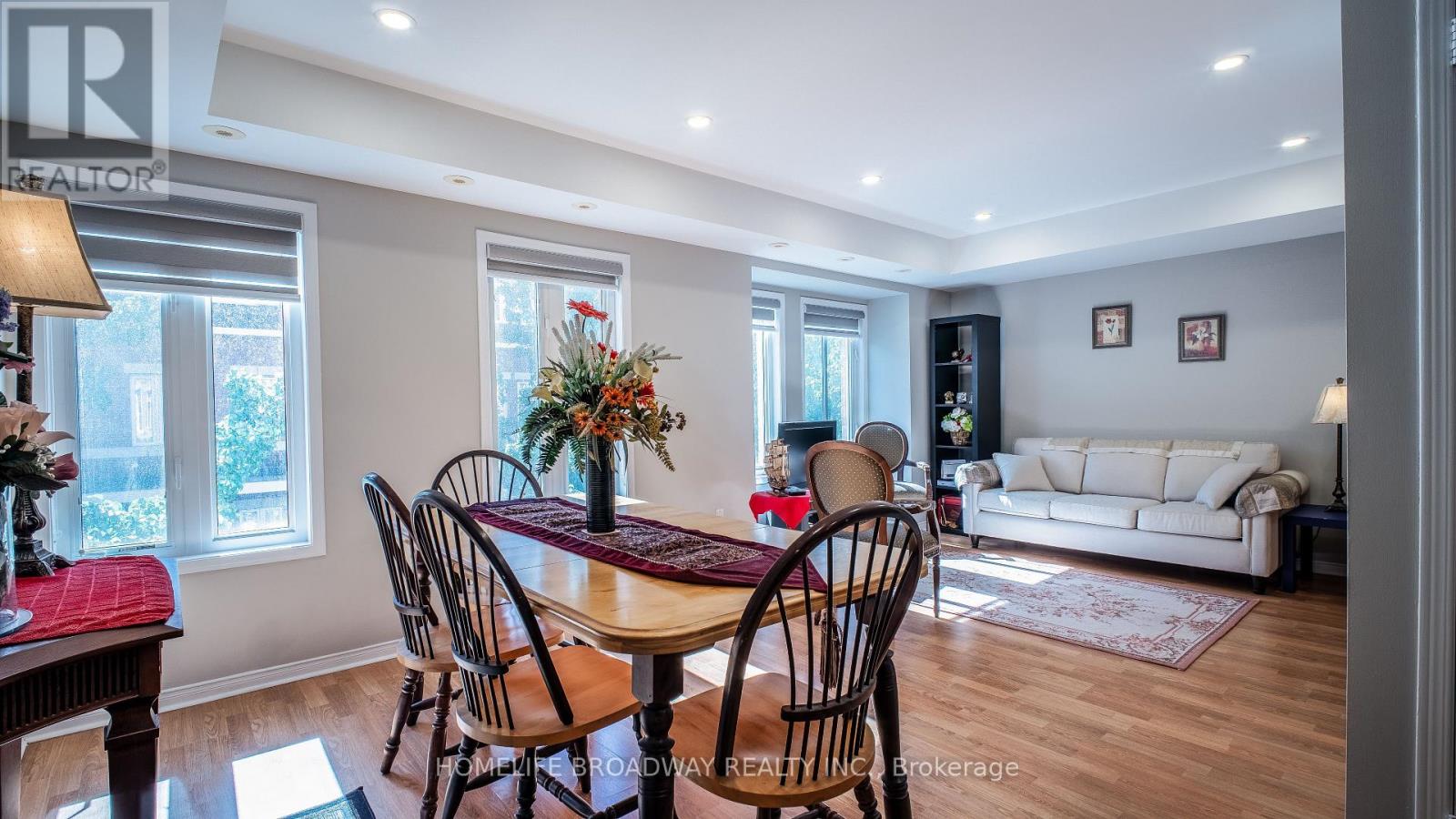 362 - 312 John Street, Markham (Aileen-Willowbrook), Ontario  L3T 0A7 - Photo 3 - N12437103