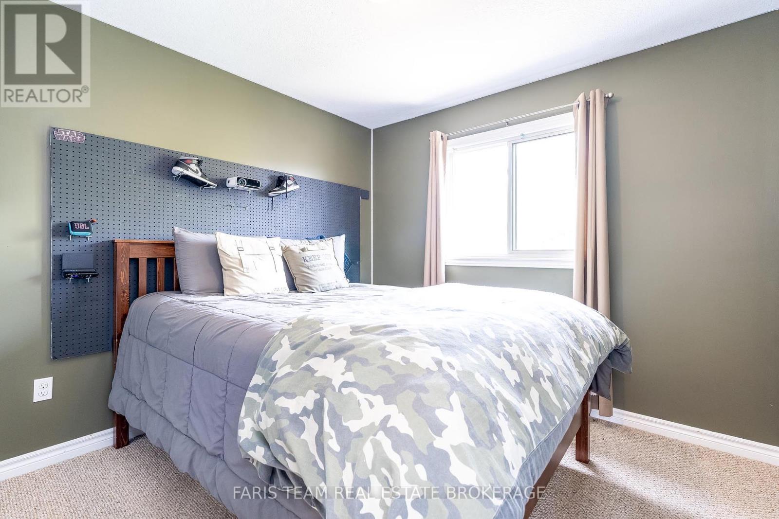 34 Quigley Street, Essa, Ontario  L0M 1B5 - Photo 15 - N12437163