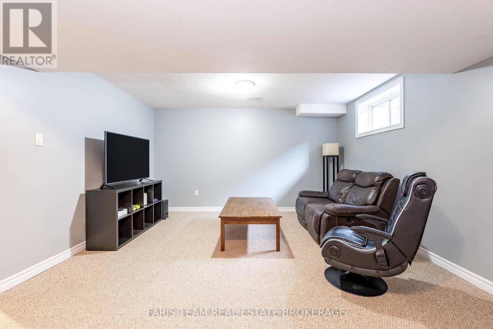 34 Quigley Street, Essa, Ontario  L0M 1B5 - Photo 17 - N12437163
