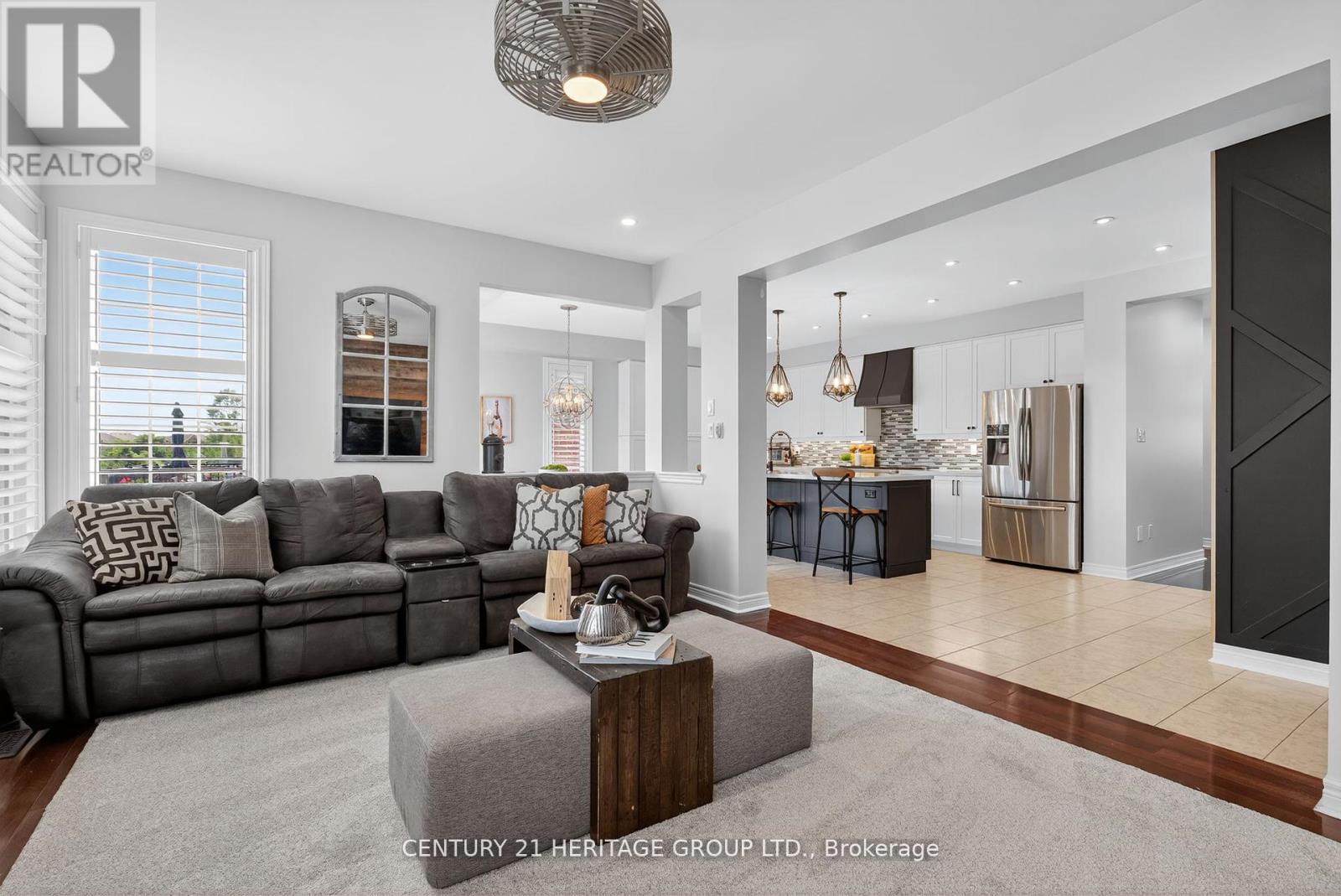 56 Cousteau Drive, Bradford West Gwillimbury, Ontario  L3Z 0H8 - Photo 14 - N12437169