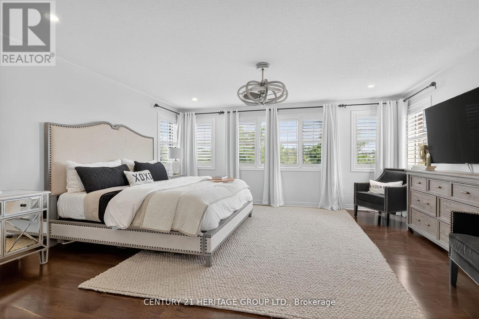 56 Cousteau Drive, Bradford West Gwillimbury, Ontario  L3Z 0H8 - Photo 17 - N12437169