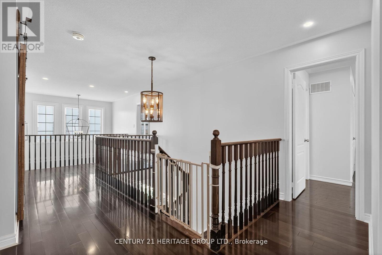 56 Cousteau Drive, Bradford West Gwillimbury, Ontario  L3Z 0H8 - Photo 20 - N12437169