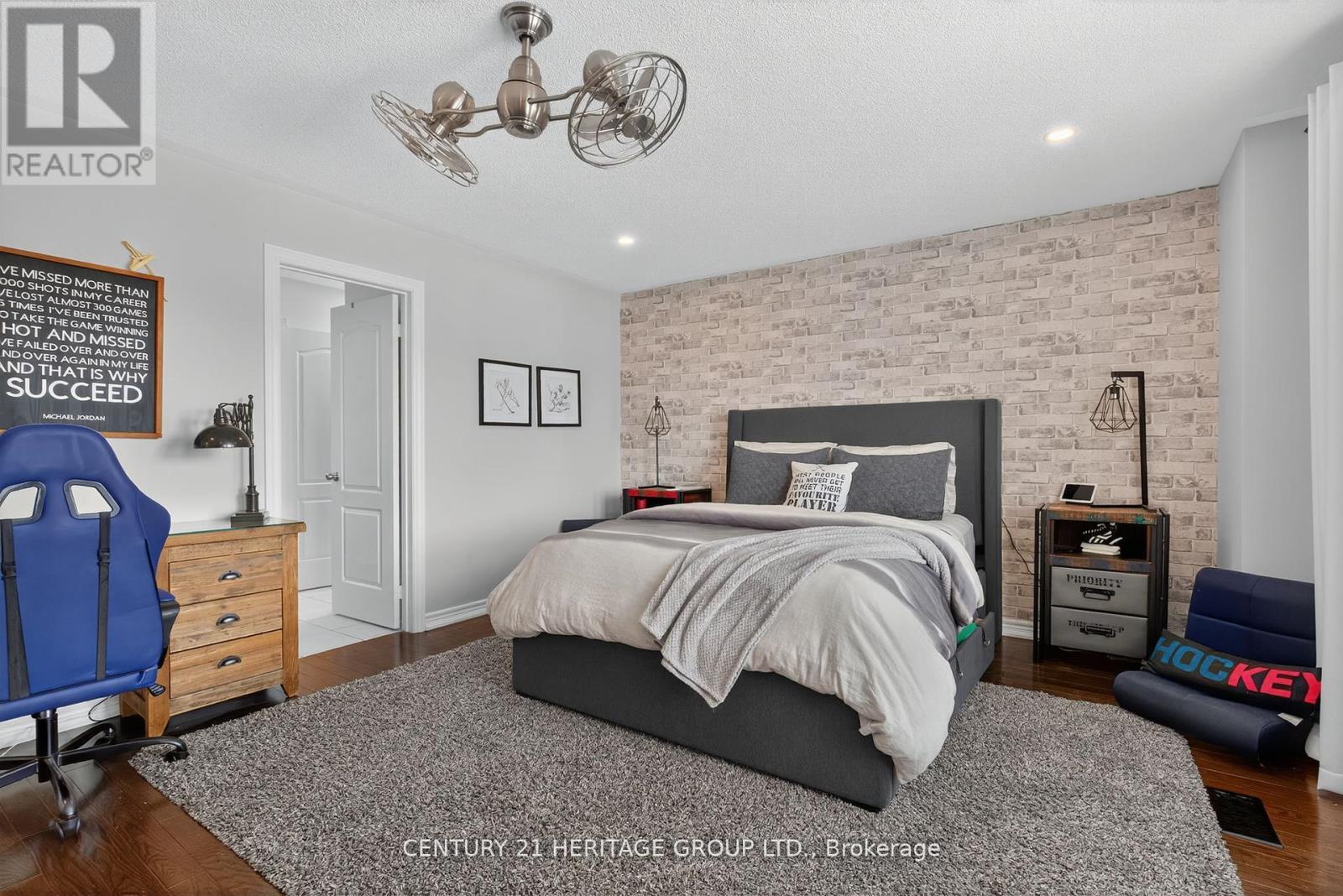 56 Cousteau Drive, Bradford West Gwillimbury, Ontario  L3Z 0H8 - Photo 21 - N12437169