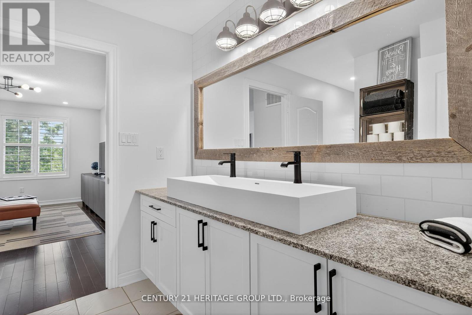 56 Cousteau Drive, Bradford West Gwillimbury, Ontario  L3Z 0H8 - Photo 23 - N12437169