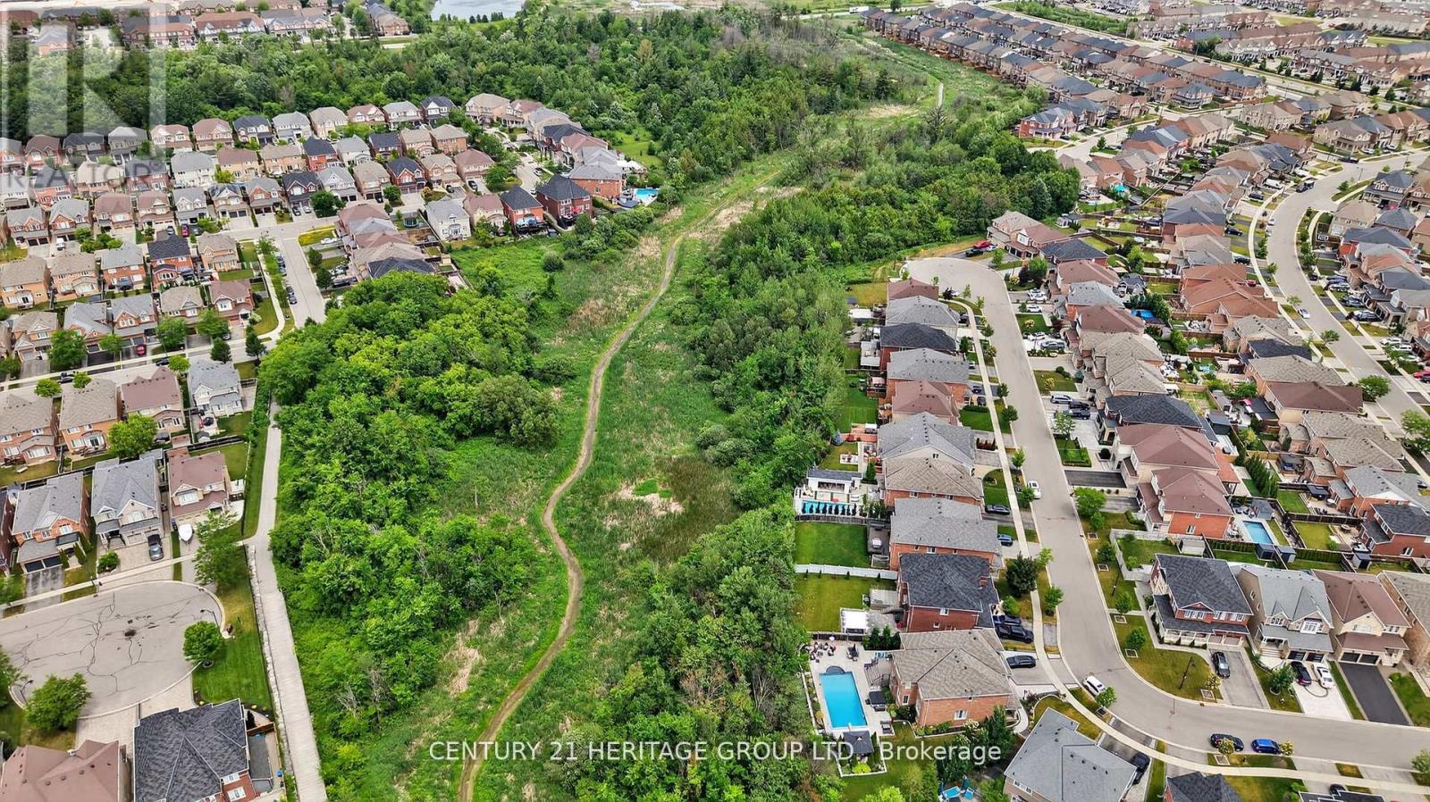 56 Cousteau Drive, Bradford West Gwillimbury, Ontario  L3Z 0H8 - Photo 39 - N12437169