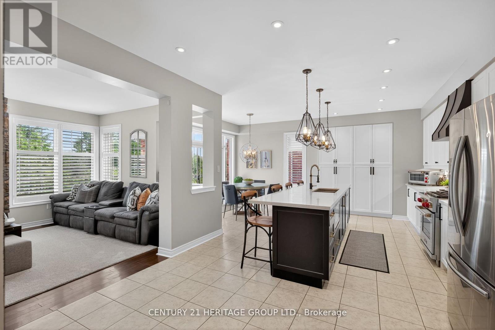 56 Cousteau Drive, Bradford West Gwillimbury, Ontario  L3Z 0H8 - Photo 8 - N12437169