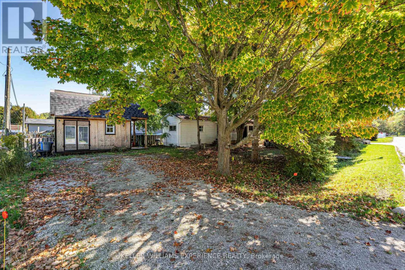 2 East Street, Essa, Ontario  L3W 0A5 - Photo 3 - N12437196