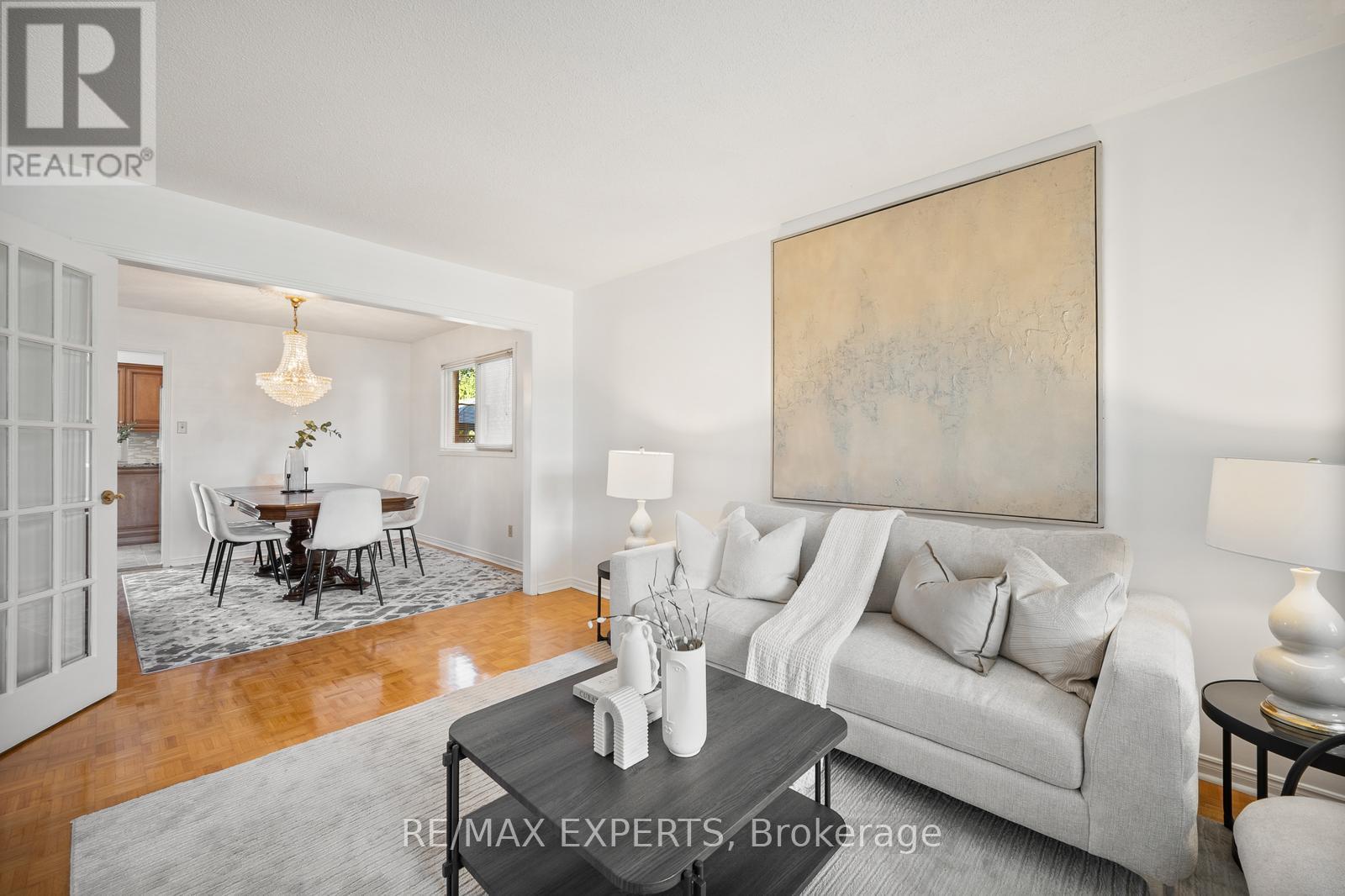 118 Chancellor Drive, Vaughan, Ontario  L4L 7N5 - Photo 19 - N12437227