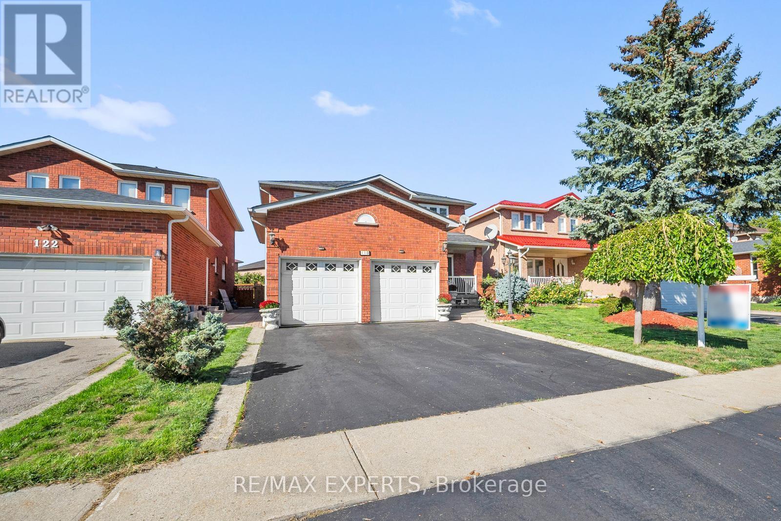 118 Chancellor Drive, Vaughan, Ontario  L4L 7N5 - Photo 2 - N12437227