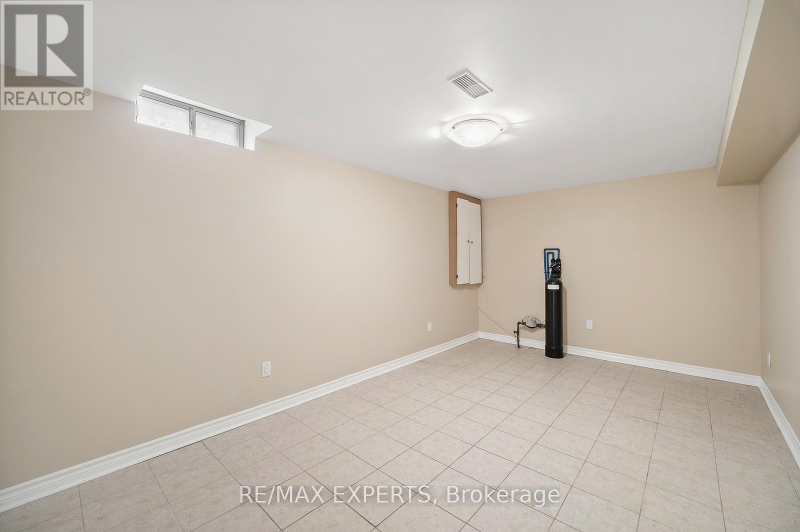 118 Chancellor Drive, Vaughan, Ontario  L4L 7N5 - Photo 36 - N12437227