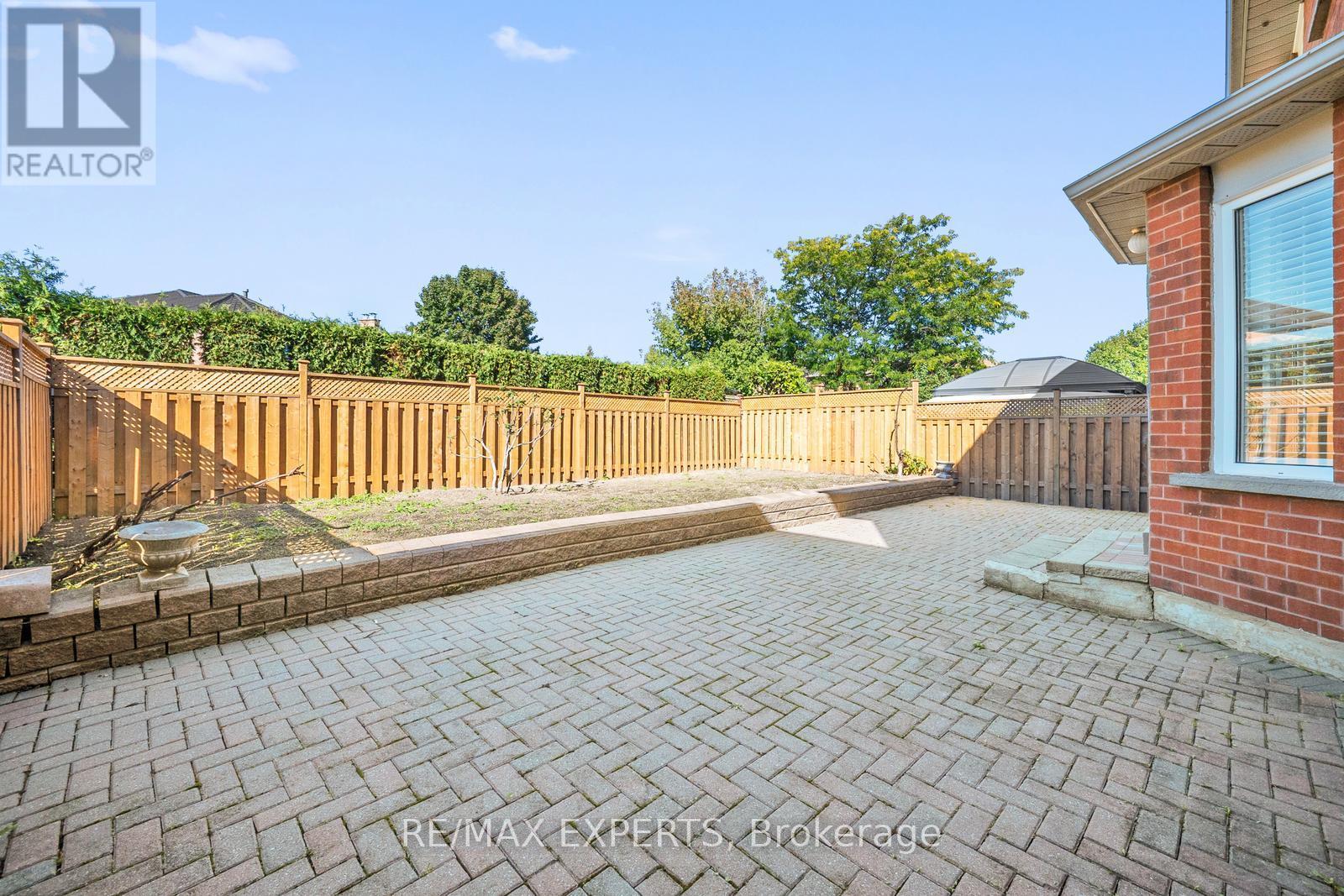118 Chancellor Drive, Vaughan, Ontario  L4L 7N5 - Photo 39 - N12437227