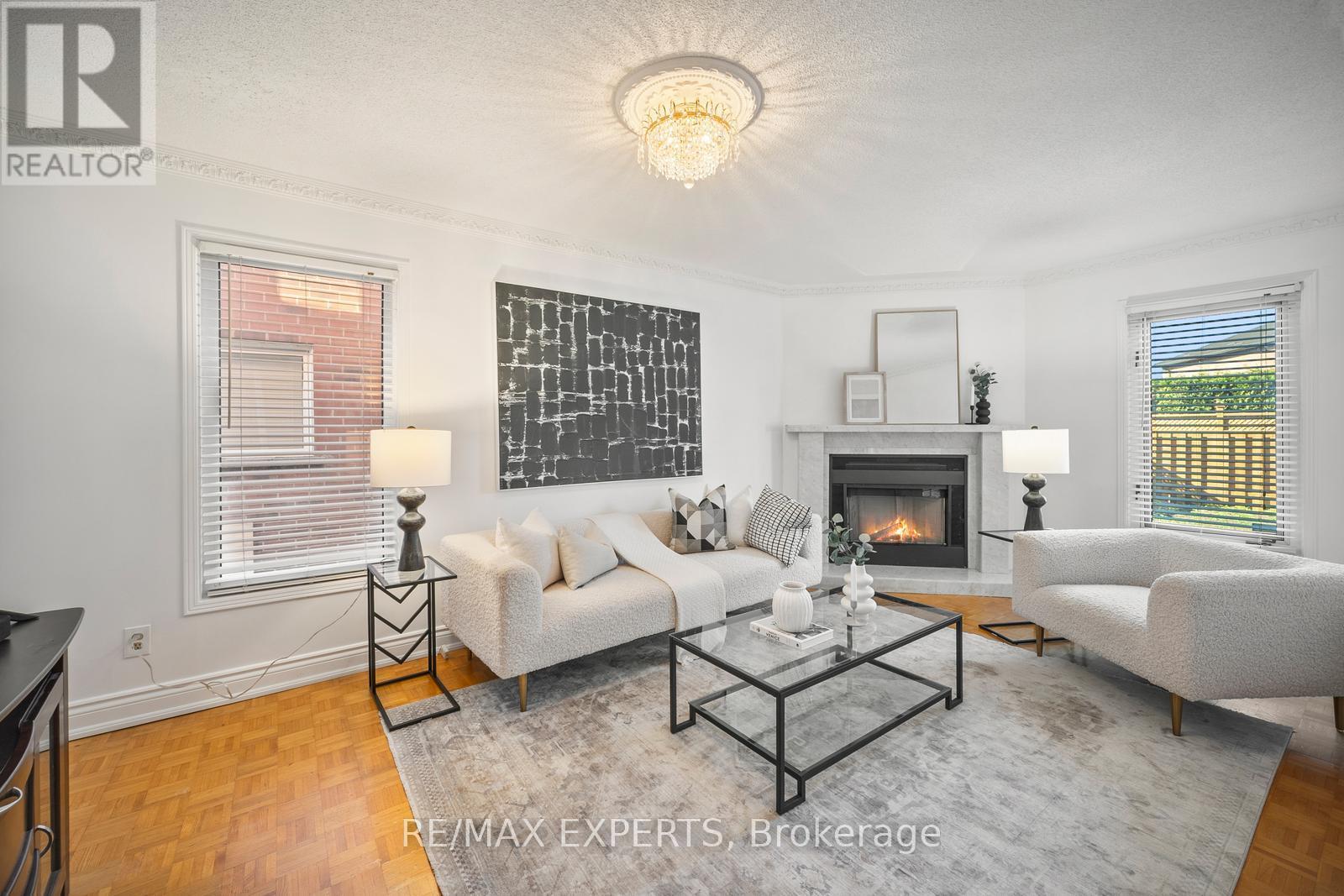 118 Chancellor Drive, Vaughan, Ontario  L4L 7N5 - Photo 8 - N12437227