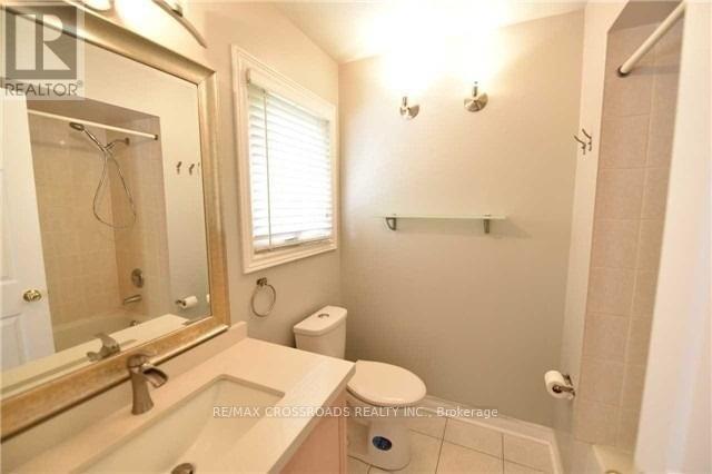 55 Ballymore Drive, Aurora, Ontario  L4G 7E6 - Photo 10 - N12437247