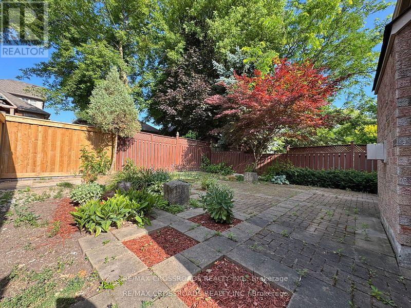55 Ballymore Drive, Aurora, Ontario  L4G 7E6 - Photo 13 - N12437247