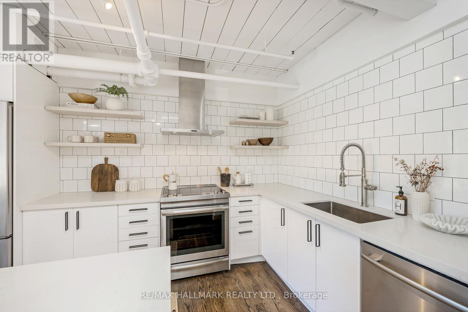 102 - 326 Carlaw Avenue, Toronto, Ontario  M4M 3N8 - Photo 11 - E12437319